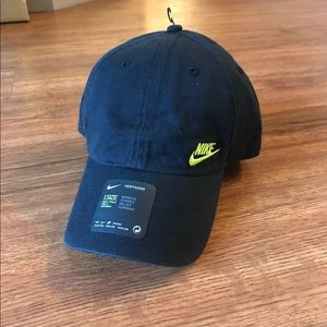 Nike Accessories - Brand New with Tags: Women’s Nike Hat Nike Accessories - Brand New with Tags: Women’s Nike Hat